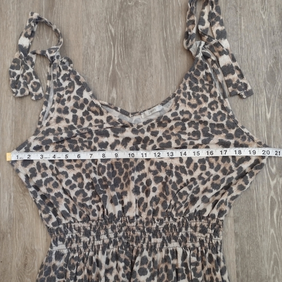 Jodifl Leopard Print Midi Dress - Picture 4 of 4